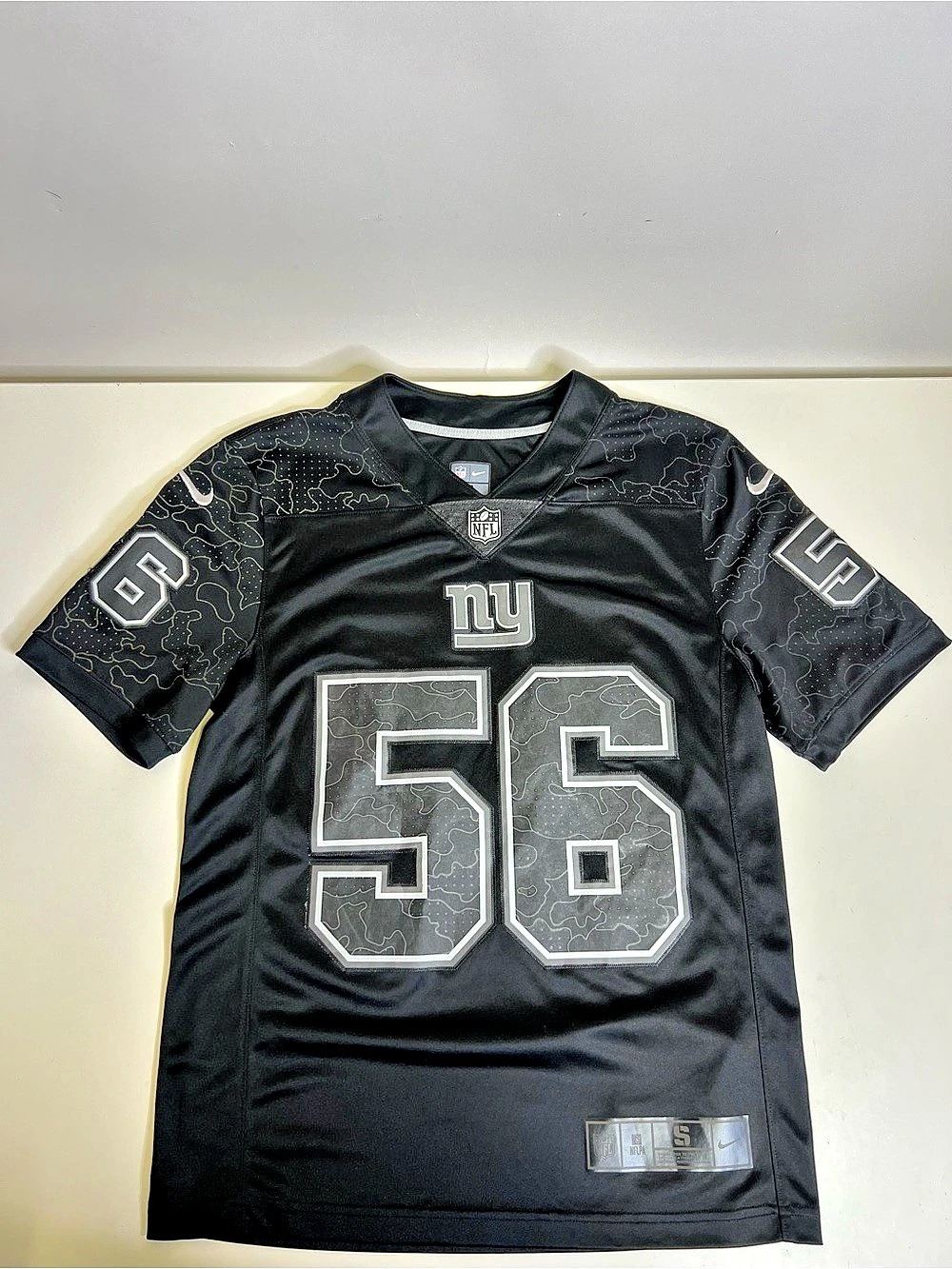 Nike Lawrence Taylor New York Giants Salute to Service Retired Player Limited
